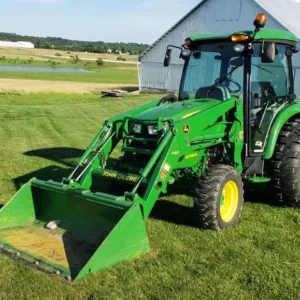 2015 JOHN DEERE 4066R MFWD